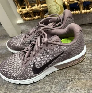 Nike air max shoes thumbnail 3
