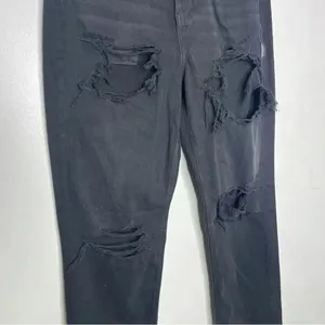 American Eagle Mom Jeans Black Distressed Denim Size 10 / 29 Long NWT thumbnail 4