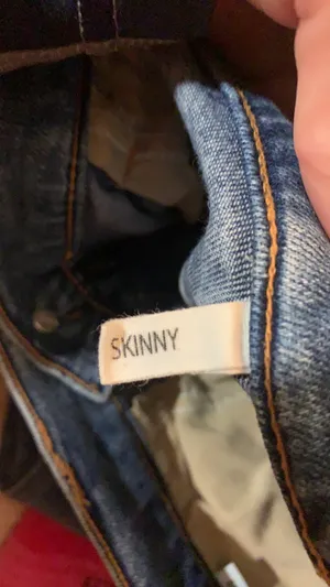 Skinny Jeans thumbnail 4