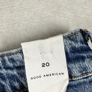 Good‎ American High Rise Distressed Denim Cut Off Shorts Blue Size 20 GB002T thumbnail 9
