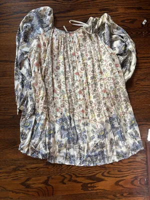 Free people Floral dress with tie neck and bell sleeves! thumbnail 4