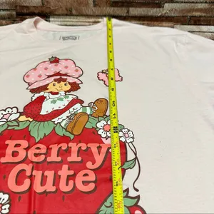 Strawberry Shortcake Women’s Berry Cute Pink Tee L thumbnail 7