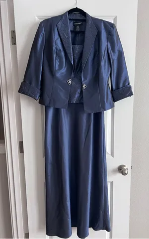 Cachet Navy blue 2-piece dress with beaded detailing #formalwear thumbnail 1