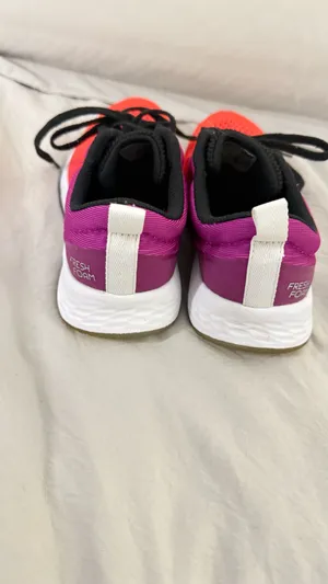 New Balance Fresh Foam Women’s Sneakers Shoes Size 6.5 thumbnail 6