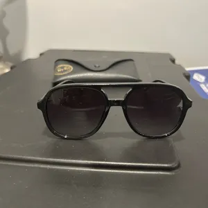 Stylish Black Aviator Sunglasses thumbnail 6