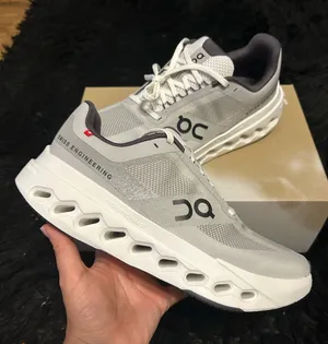 ON CLOUDSURFER Next Wide gray athletic training running shoes sneakers sz 9 new thumbnail 1
