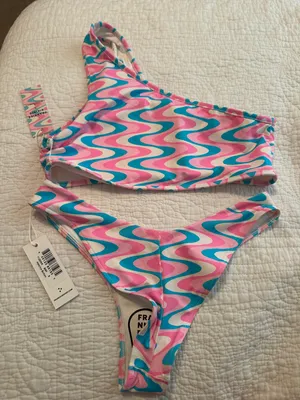 Frankie’s Bikinis set  thumbnail 11
