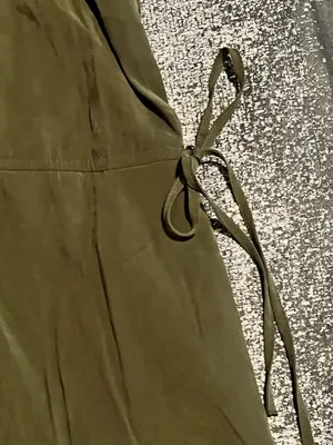 Universal Threads Womens XS Universal Thread olive green spaghetti straps tie side midi dress thumbnail 3