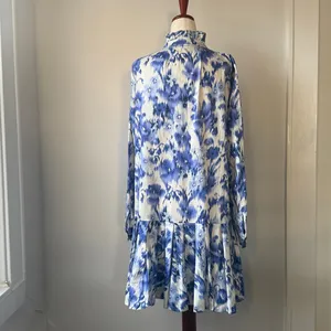 Tuckernuck Tate Dress in Blue and White Floral Long Sleeve Size XL thumbnail 3