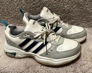 Adidas sneakers women’s 8.5 thumbnail 1