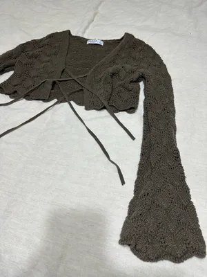 Sweater thumbnail 3