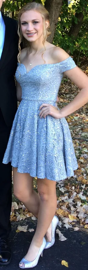 Homecoming Dress Size 2 thumbnail 1