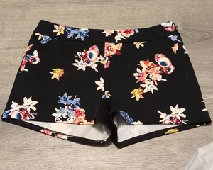 Express Floral Shorts Size 6 thumbnail 1