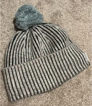 Lululemon Beanie thumbnail 1
