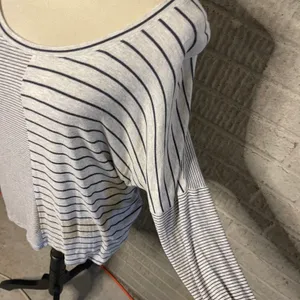 CAbi Oversized‎ Striped Long Sleeve Tee Top Size M thumbnail 2