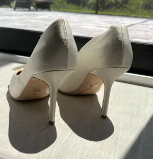 Badgley Mischka Heels thumbnail 3