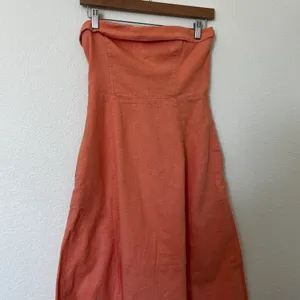 NWT Abercrombie & Fitch Strapless Linen-Blend Midi Dress in Coral, Size S thumbnail 3