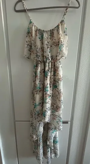 Spring Floral Dress White Size XS thumbnail 1