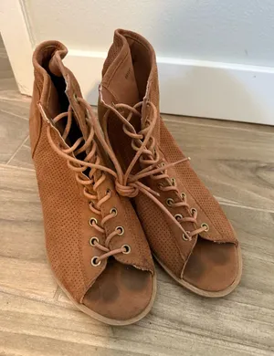 Charlotte Russe Cognac Lace-Up Peep Toe Sandals thumbnail 1