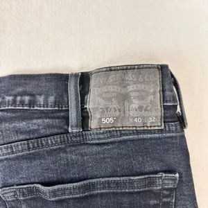 Levi's 505 Men's Jeans Size 40/32 Dark Blue Wash Straight Leg Cotton Classic thumbnail 4