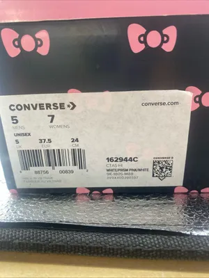 Hello Kitty High Top Converse Women 7 Chuck Taylor Shoes Limited Edition Kawaii thumbnail 8