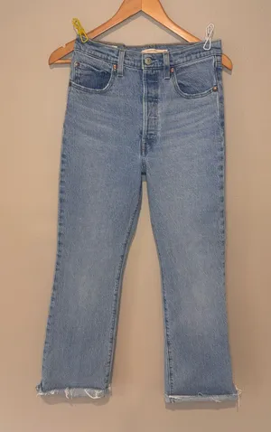 LEVI’S Ribcage High Rise Light Blue Light Wash Straight Leg‎ Women's Jeans Sz 27 thumbnail 1