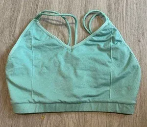 Sports bra thumbnail 1