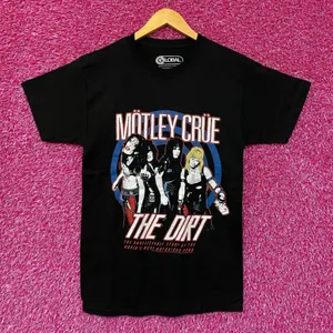 Motley Crue The Dirt Rock tshirt Size Small thumbnail 1