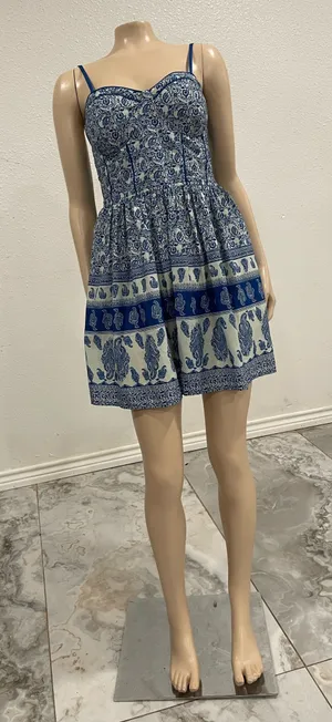 Band of Gypsie Blu Women's Maxi Dress Blue Floral Pattern Polyester Size M NWT thumbnail 1