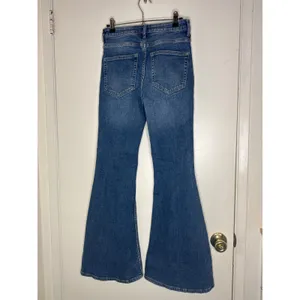 Divided H&M 36R High Waist Flared Denim Jeans From 1970s Retro Inspired Release thumbnail 4