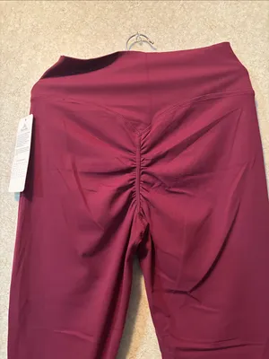 High-Waist Sculpting Leggings in Burgundy thumbnail 7