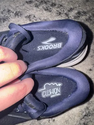 Brooks Navy and White Running Sneakers thumbnail 4