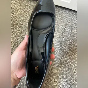 Zara Women’s Black Patent Pumps Heels Size EU 39‎ thumbnail 9