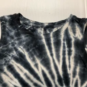 Lululemon LA Front Cut-Out Crop Top Black White Tie Dye Sz S thumbnail 3