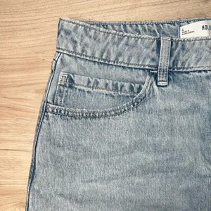 Light wash Hollister denim skirt with built in shorts thumbnail 3