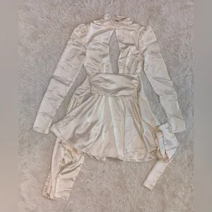 NWOT HOUSE OF CB 'Aryana' Ivory Bow Long Sleeves Mini Dress sz XS thumbnail 7
