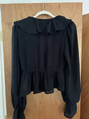 Abercrombie and fitch ruffled v neck blouse thumbnail 6