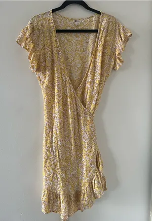 Billabong Yellow Floral Wrap Mini Dress Medium Beachy Coastal Vacation Summer thumbnail 1