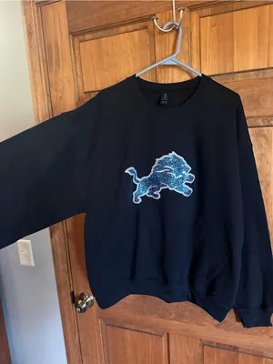 Detroit Lions Crewneck Sweatshirt with Blue sequin lion logo size XL thumbnail 4