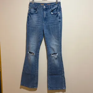 Pilcro Anthropologie The Icon High Waist Distressed Denim Flare Jeans Size 28 thumbnail 6