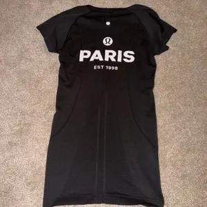 Lululemon Swiftly Tech Short Sleeve  thumbnail 2