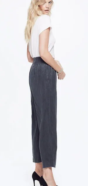 MOTHER The Bingo Fray Cropped Wide Leg in Faded Black Linen Blend thumbnail 2