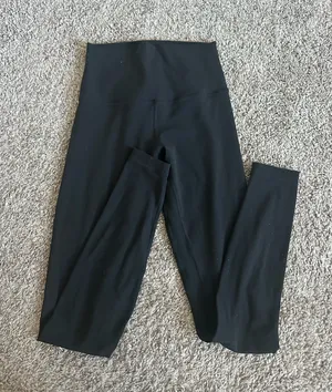 Lululemon Leggings Align 28" Black thumbnail 1