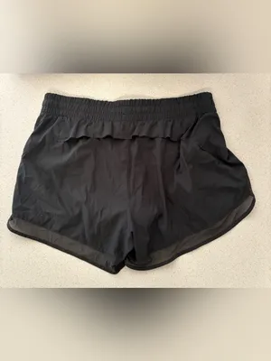 Athleta Mesh Racer Run Mid Rise 4" Short thumbnail 6