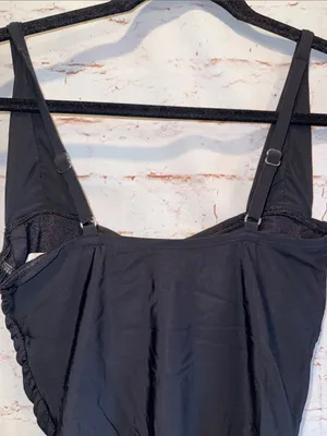Womens NWT Black Ruched One-Piece swimsuit adjustable straps Small underwire bra thumbnail 6