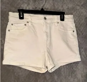 American Eagle Super High Rise Relaxed Short in Cream Size 8 #769 thumbnail 1