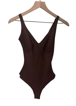 NWT Skims Body Plunge Bodysuit Cocoa M BD-THG-3326 ( SOLD OUT) thumbnail 1