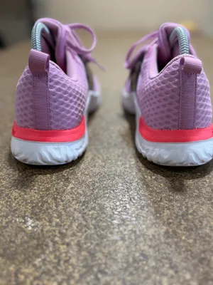 Woman Nike  thumbnail 3