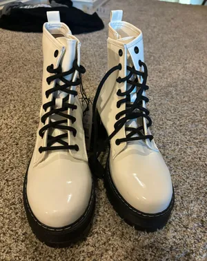 Brand new white platform combat boots Size 10 thumbnail 3