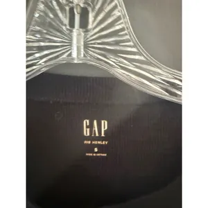 GAP Rib Henley Long Sleeve Shirt Black Slim‎ Fit Curved Hem Small thumbnail 4